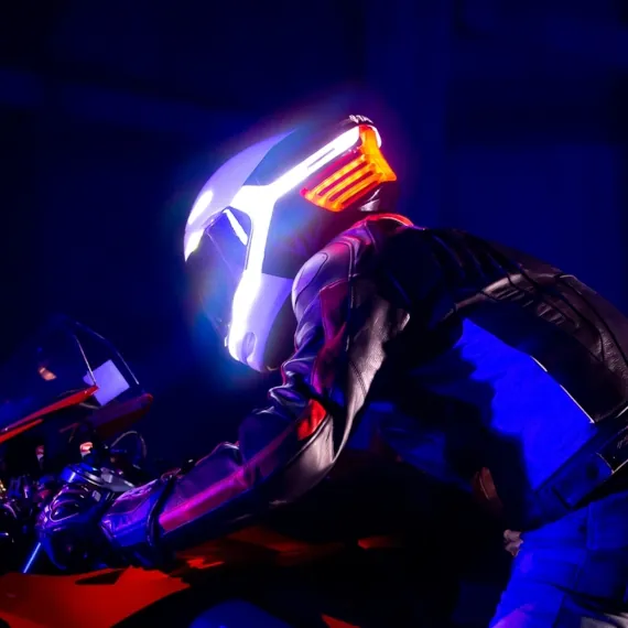 Mobility safety connected helmet AQ-Tech